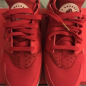 Red Nike huarache shoes